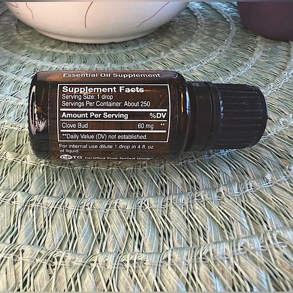 Clove Essential Oil — doTERRA, 15ml - Picture 7 of 16